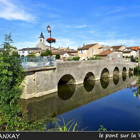 Domaine De La Briouse Panzió Sanxay Kültér fotó