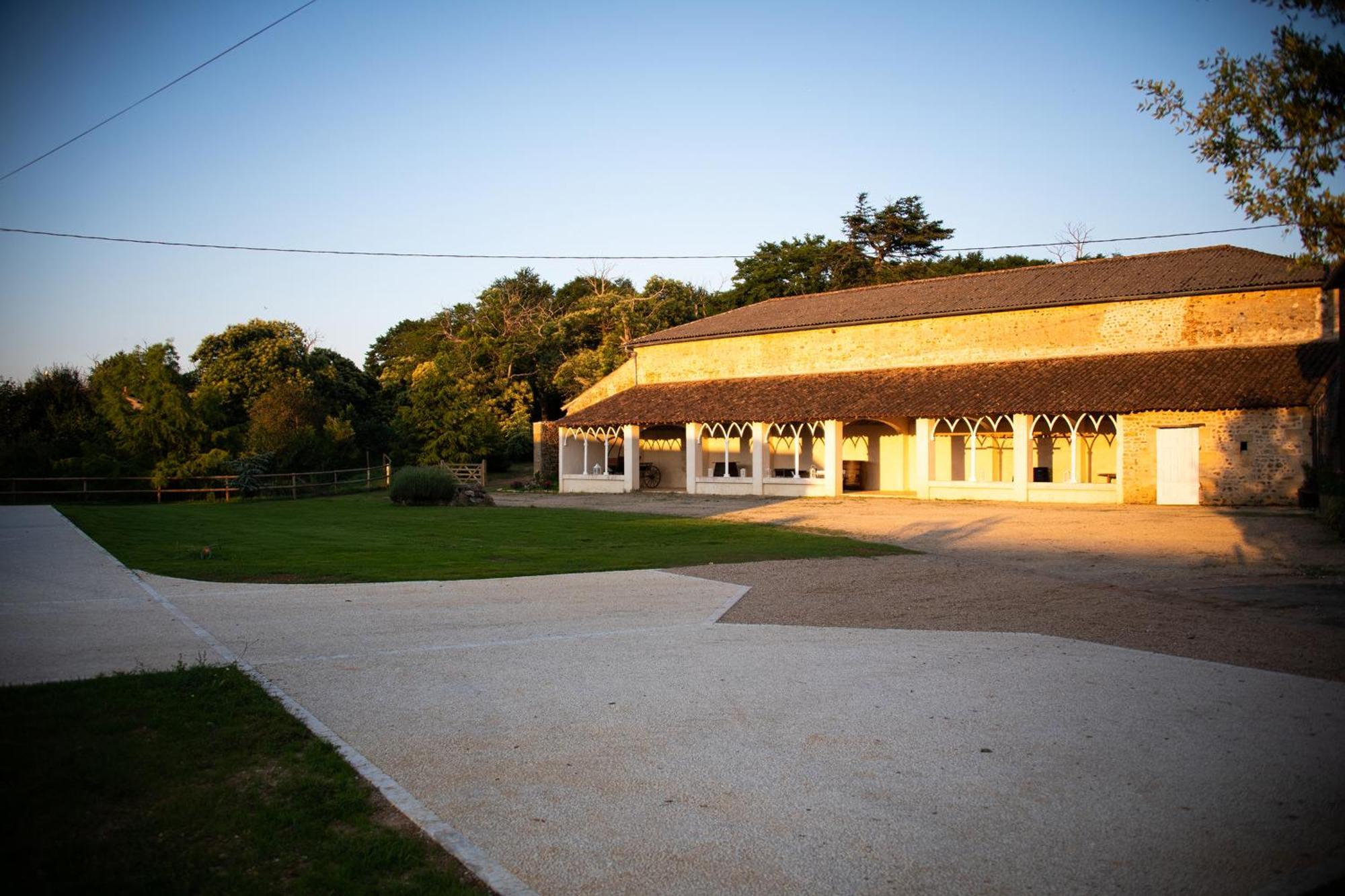 Domaine De La Briouse Panzió Sanxay Kültér fotó